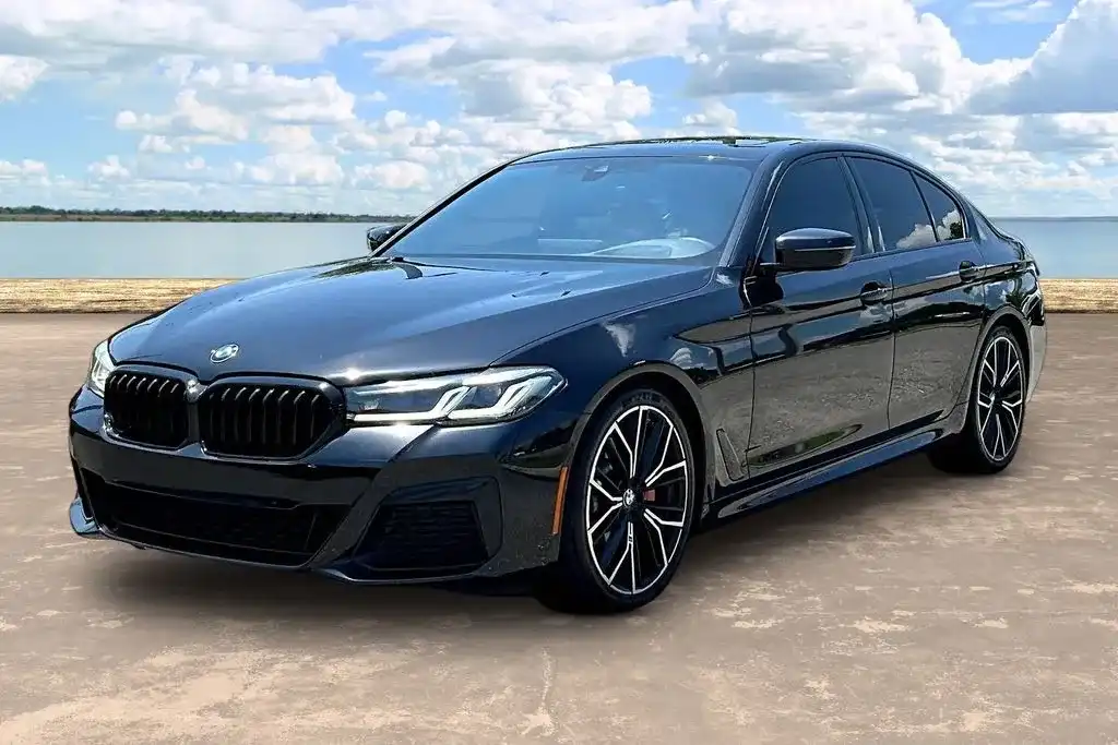 2021 BMW 5 Series 530i Sedan's photo