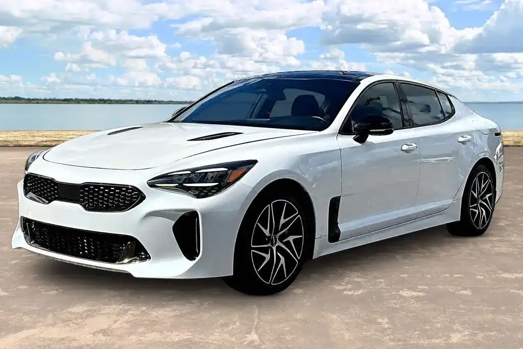 2023 Kia Stinger GT-Line AWD's photo