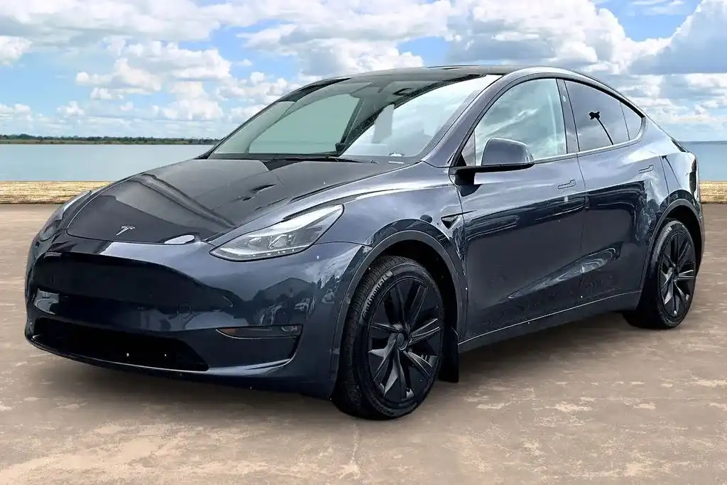 2025 Tesla Model Y Long Range Dual Motor AWD's photo