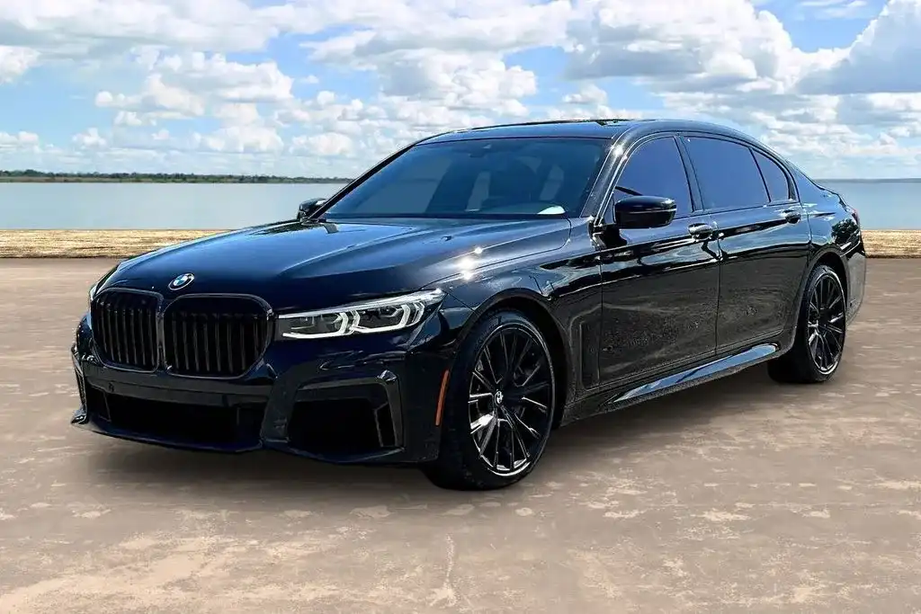 2021 BMW 7 Series 750i xDrive's photo