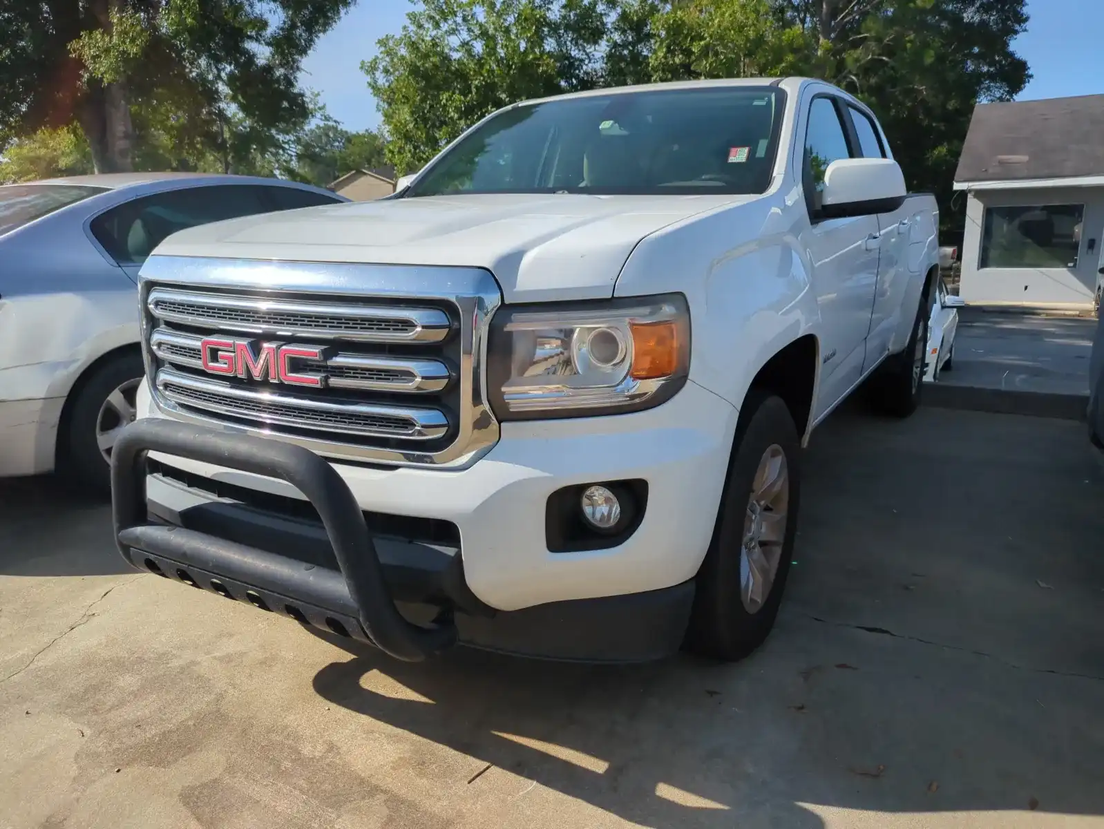 2017 GMC Canyon 2WD SLE Crew Cab Short Box's photo