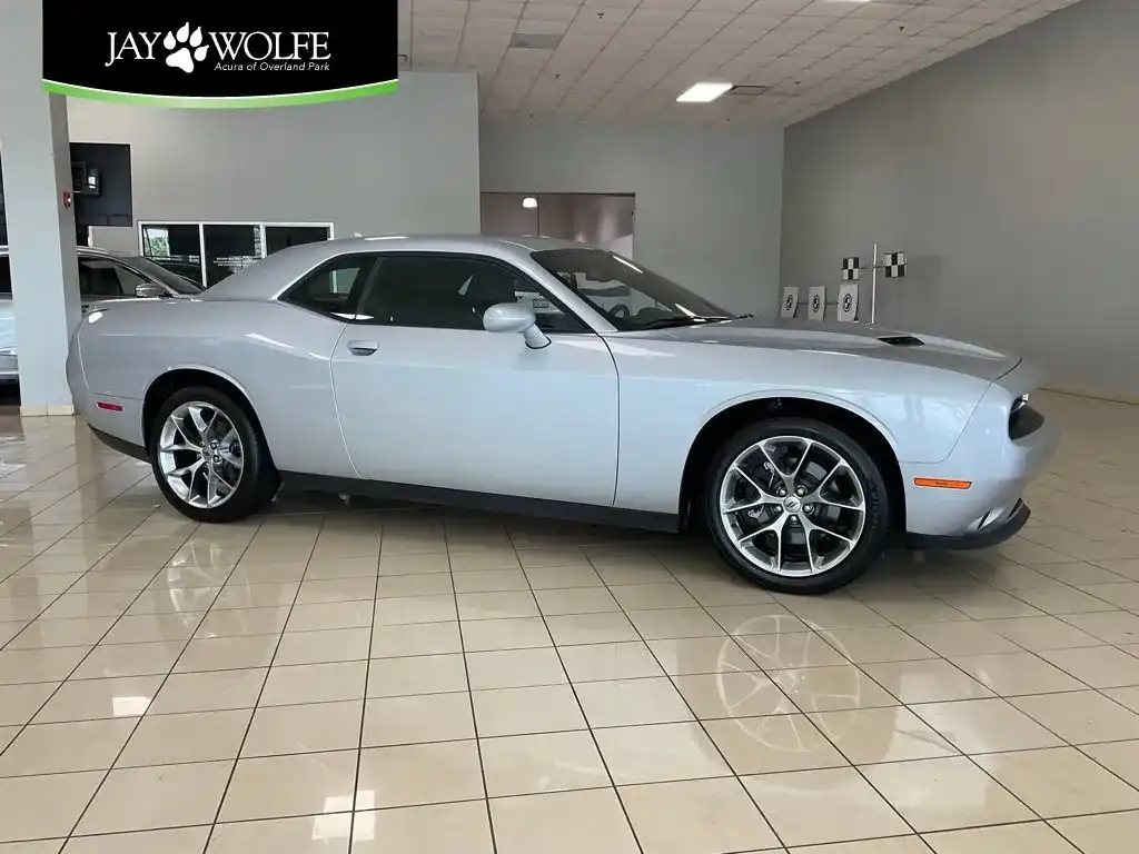 2020 Dodge Challenger SXT Auto's photo