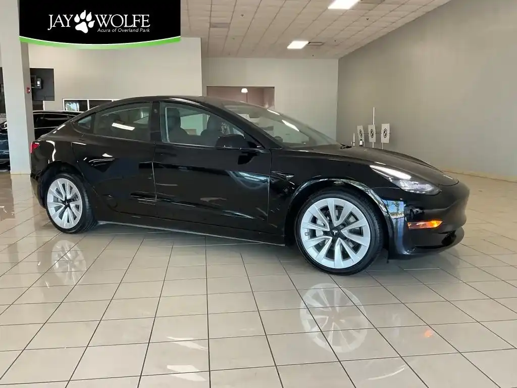 2022 Tesla Model 3 Long Range Dual Motor All-Wheel Drive's photo