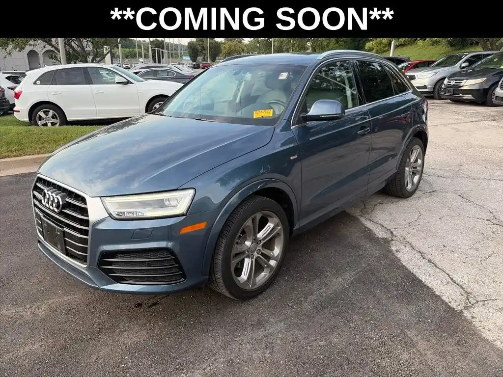 2016 Audi Q3 2.0T quattro tiptronic Prestige's photo