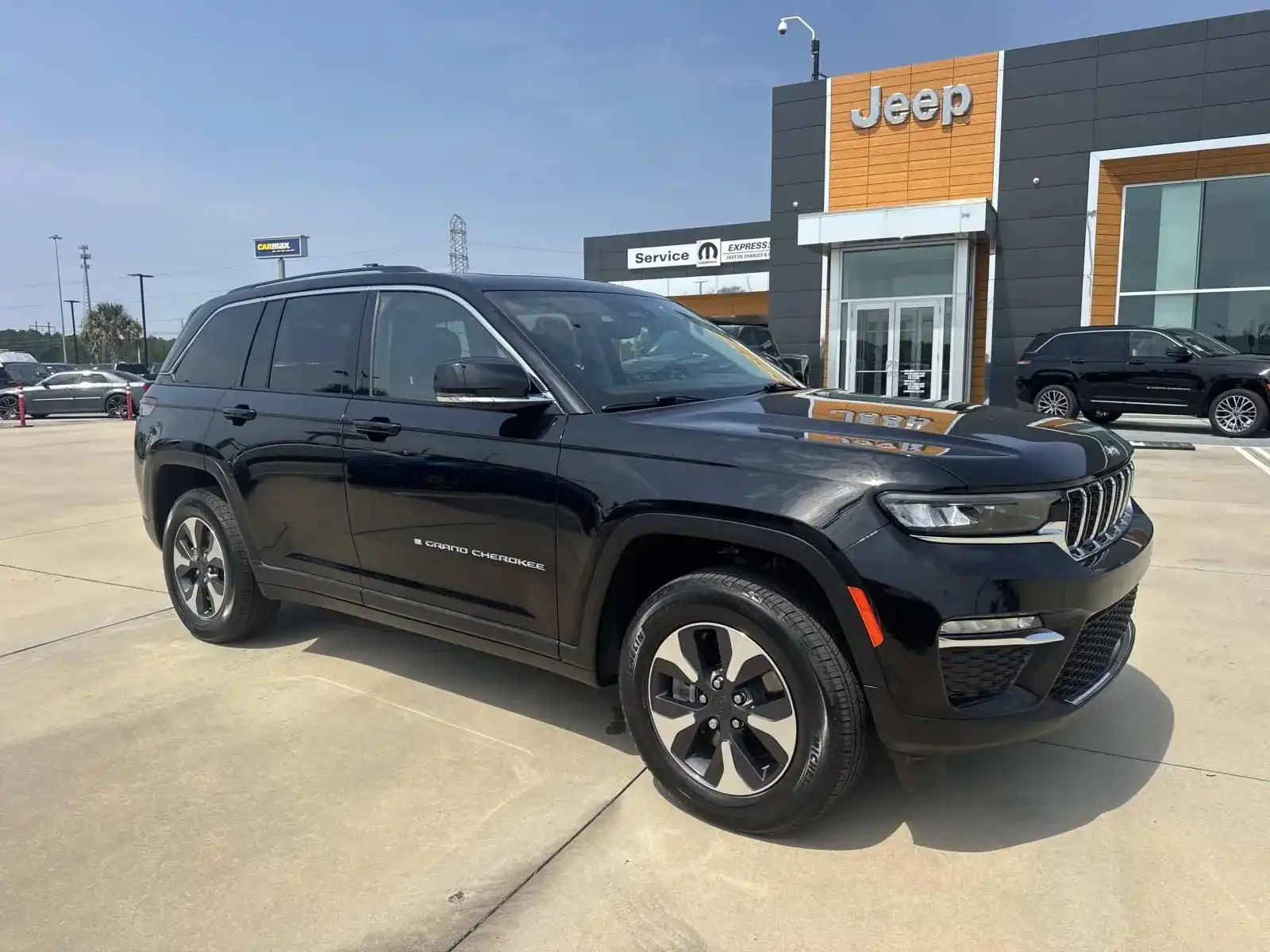 2022 Jeep Grand Cherokee 4xe 4x4's photo