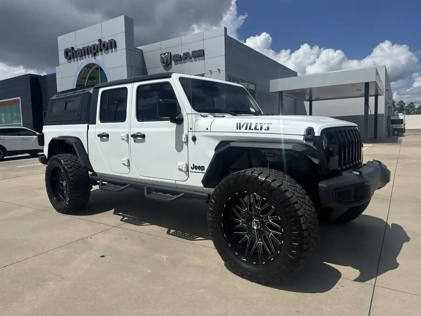 2022 Jeep Gladiator WILLYS's photo