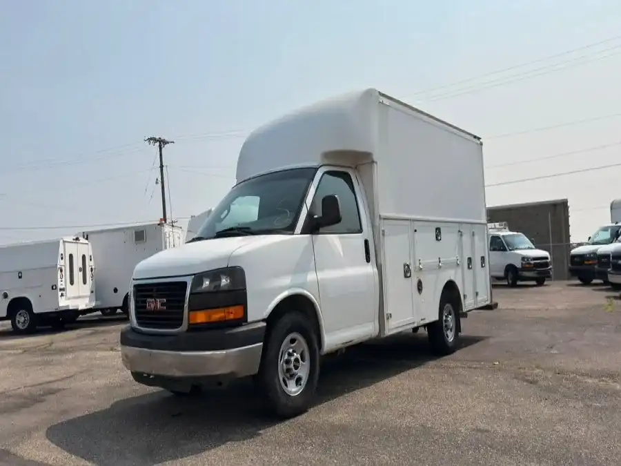 2016 GMC Savana 3500 139" WB's photo
