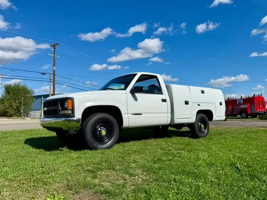 2000 Chevrolet C2500 Regular Cab LWB's photo