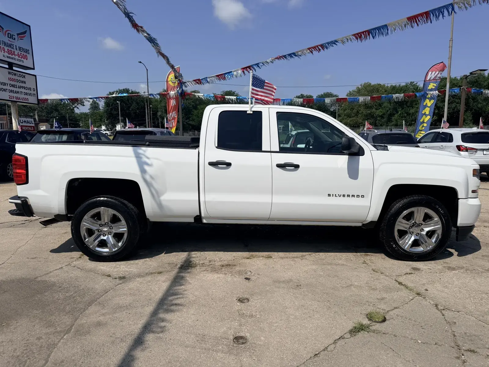 2018 Chevrolet Silverado 1500 Custom Double Cab Standard Box photo 5