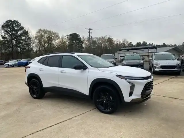 2025 Chevrolet Trax Activ's photo