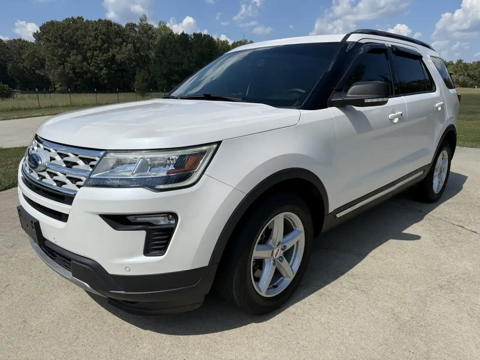 2019 Ford Explorer XLT FWD's photo