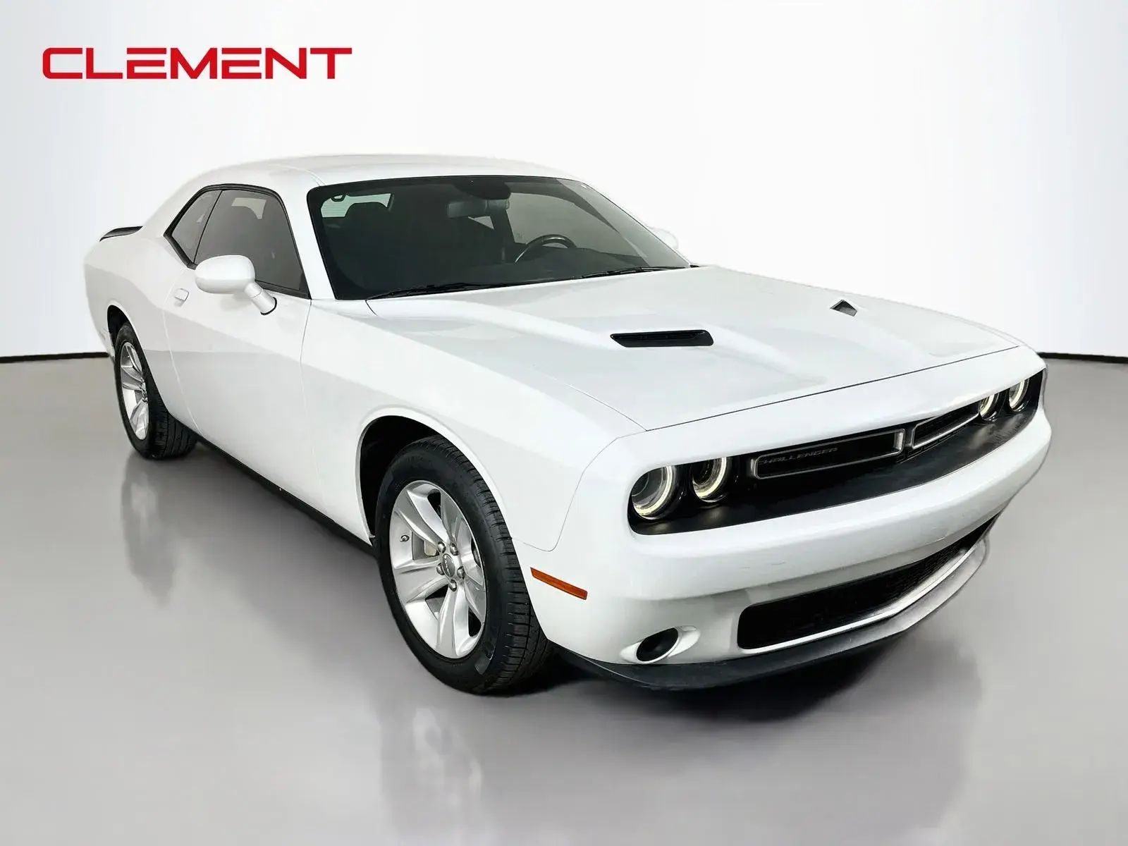 2023 Dodge Challenger SXT Auto photo 4