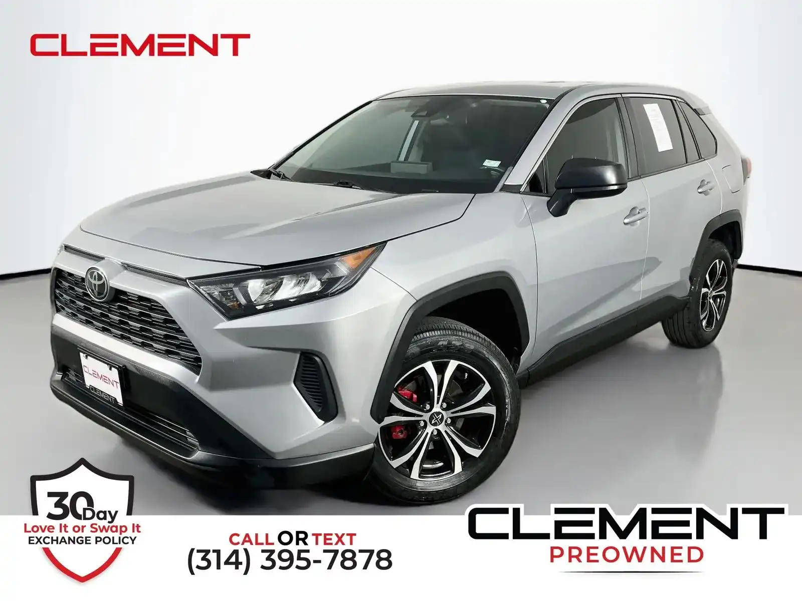 2022 Toyota RAV4 LE FWD's photo