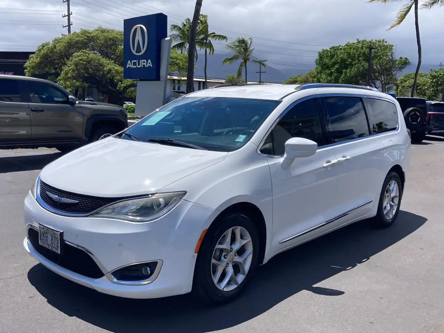 2019 Chrysler Pacifica Touring L Plus's photo