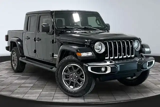 2021 Jeep Gladiator Overland's photo