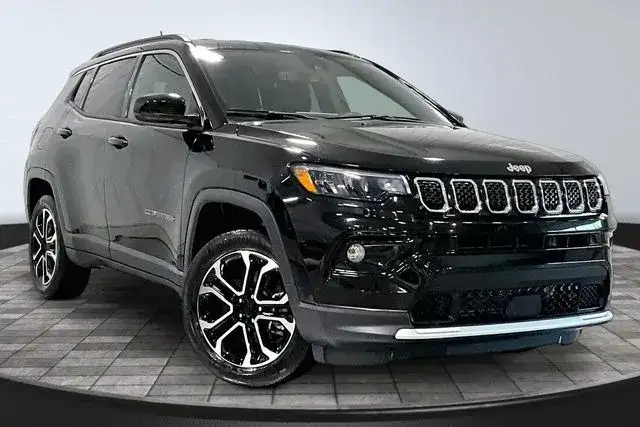 2023 Jeep Compass Limited 4X4's photo