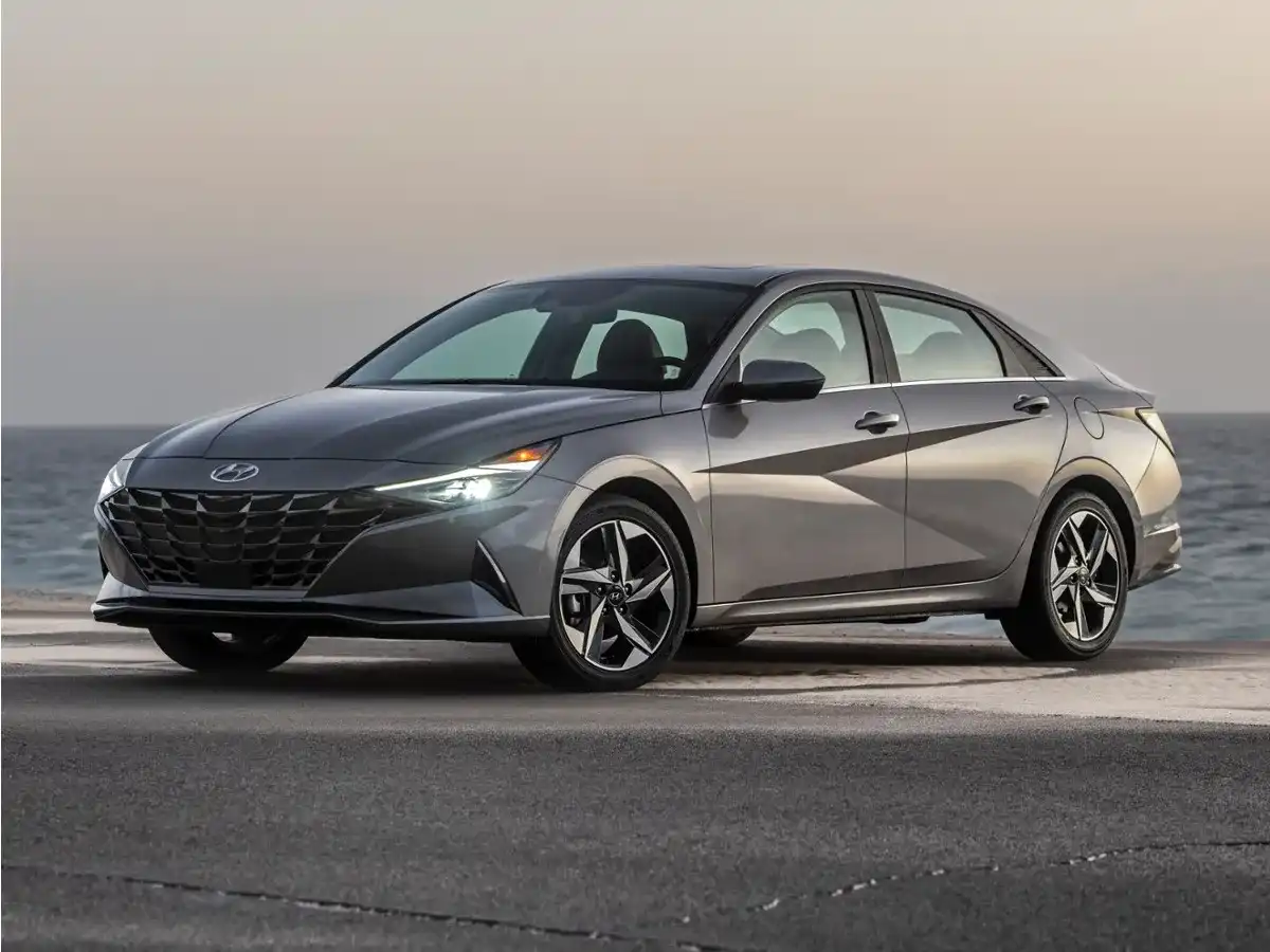 2022 Hyundai Elantra 1.6 HEV Limited DCT's photo