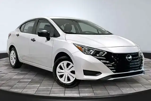 2024 Nissan Versa 1.6 S MT's photo