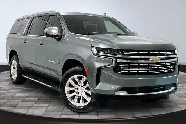 2023 Chevrolet Suburban 4WD 1500 Premier's photo