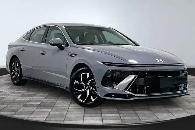 2024 Hyundai Sonata SEL AWD's photo