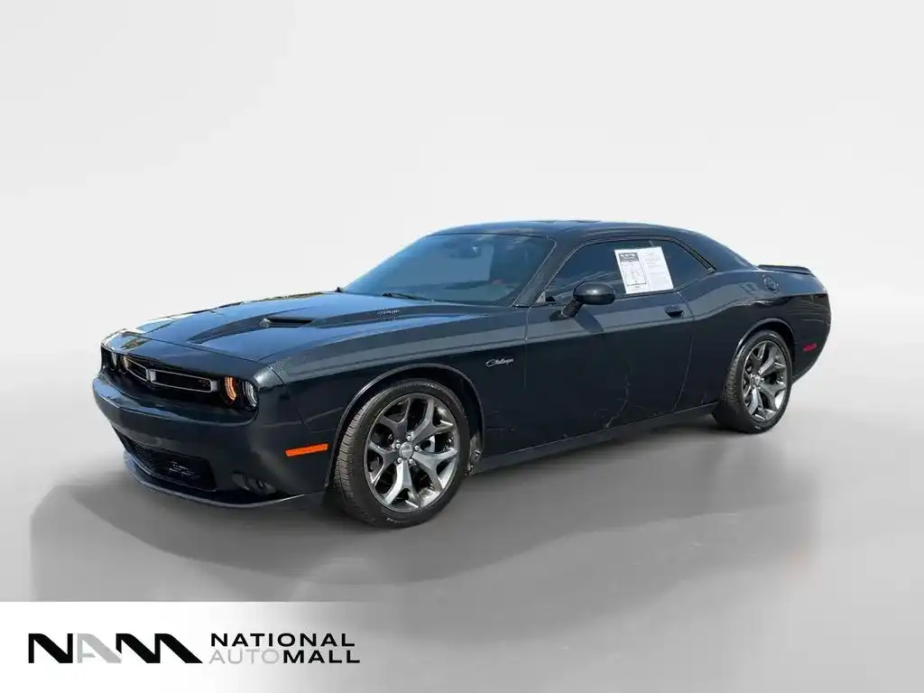 2015 Dodge Challenger R/T Plus's photo