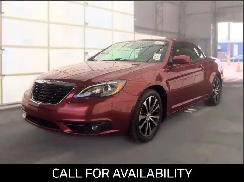 2013 Chrysler 200 S Convertible's photo