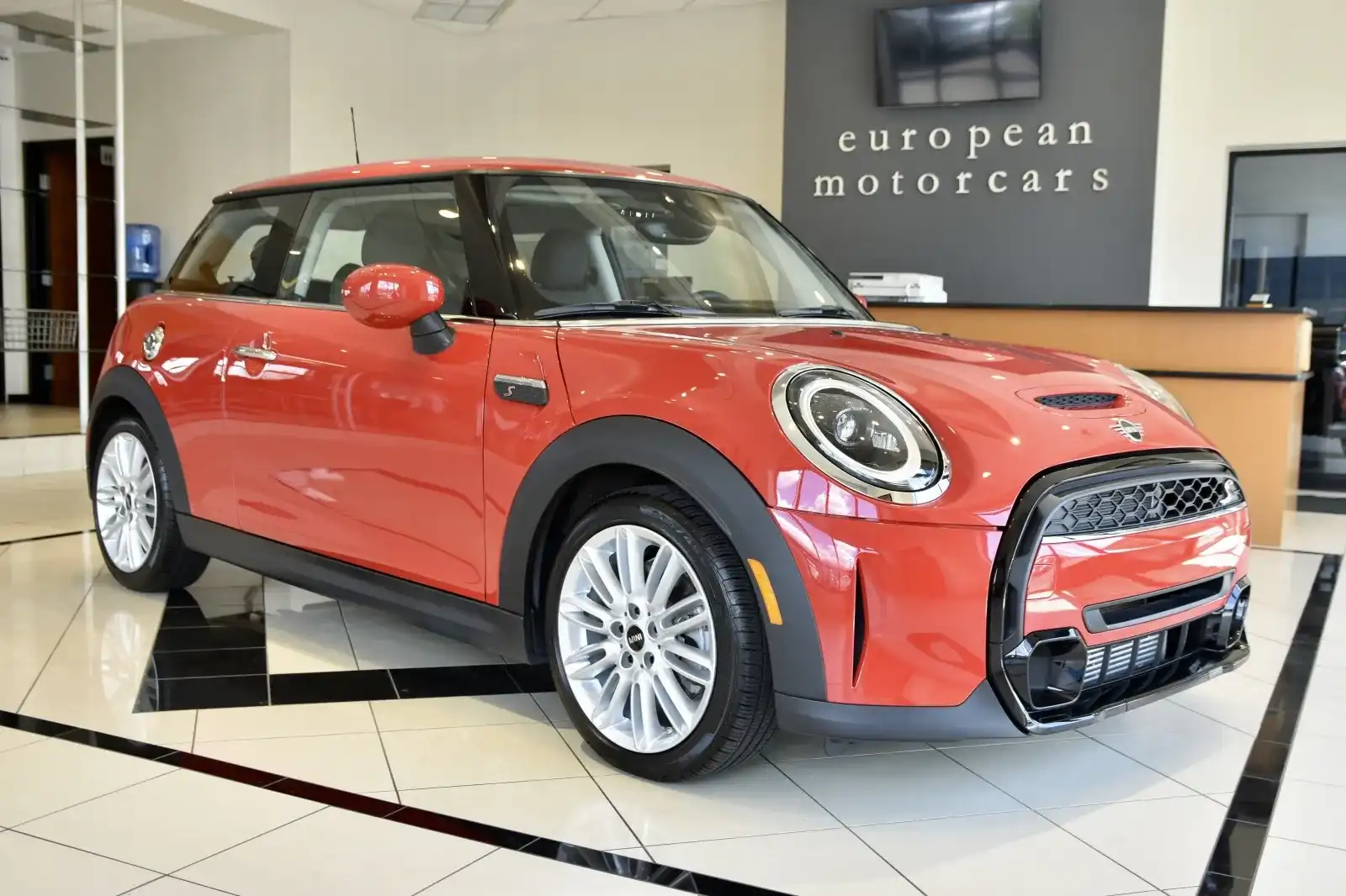 2024 MINI Hardtop Cooper S's photo
