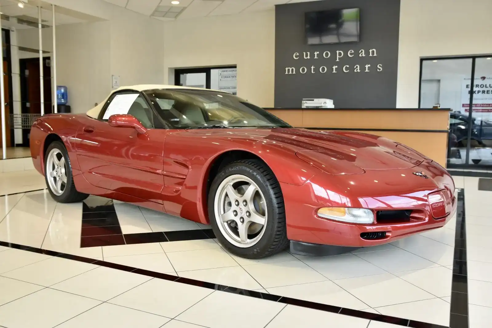2004 Chevrolet Corvette Convertible's photo
