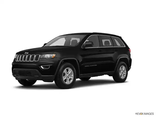 2017 Jeep Grand Cherokee Overland 4WD's photo