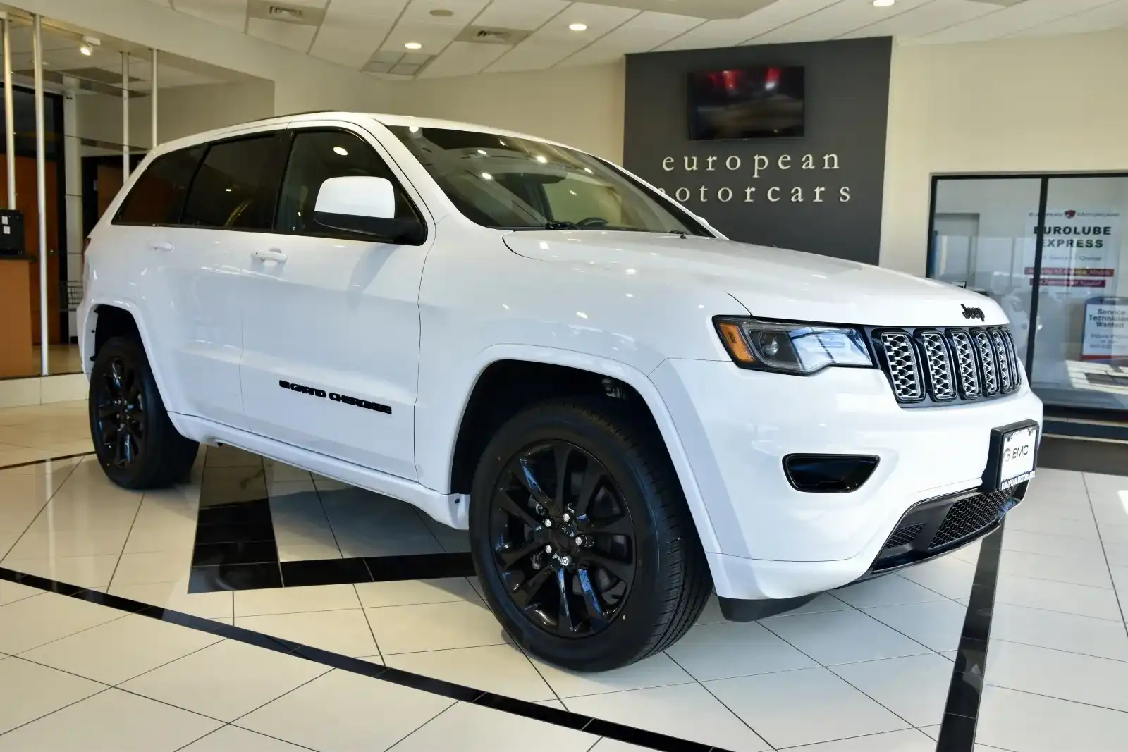 2022 Jeep Grand Cherokee Laredo X 4WD's photo
