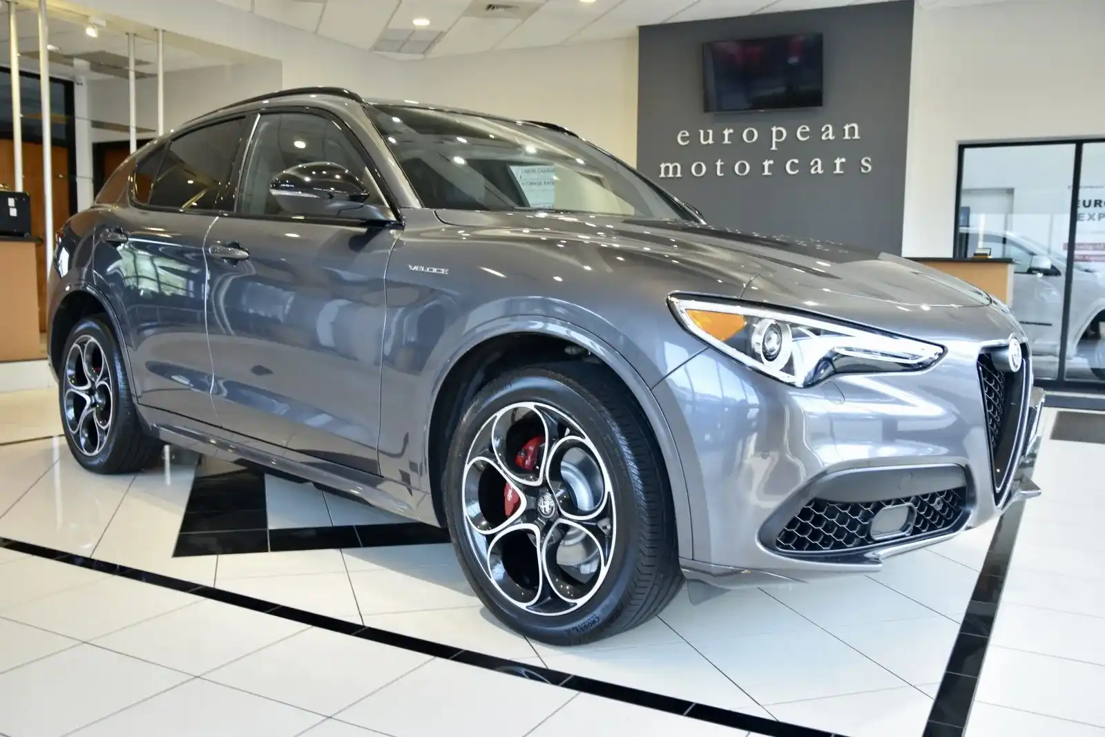 2023 Alfa Romeo Stelvio Veloce AWD's photo