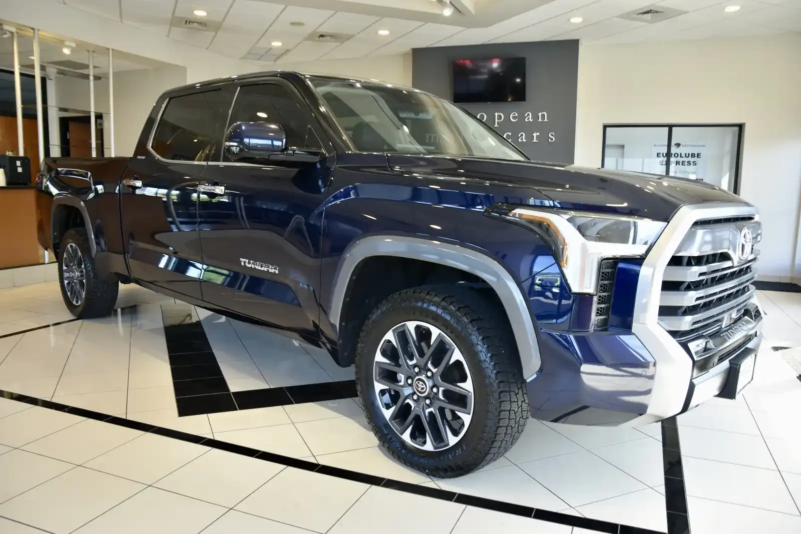 2022 Toyota Tundra Limited 3.4L 4WD CrewMax 6.5' Bed's photo