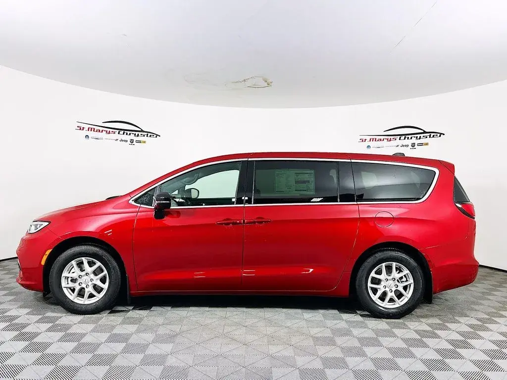2025 Chrysler Pacifica Select photo 5