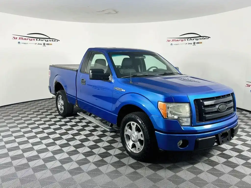 2009 Ford F-150 XL Regular Cab 145-in Styleside's photo