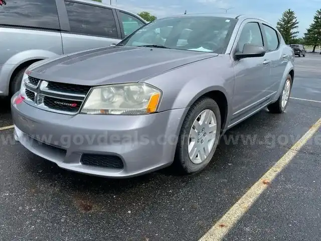 2013 Dodge Avenger SE's photo