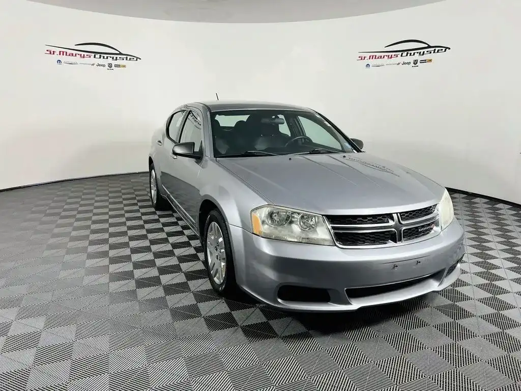 2013 Dodge Avenger SE's photo