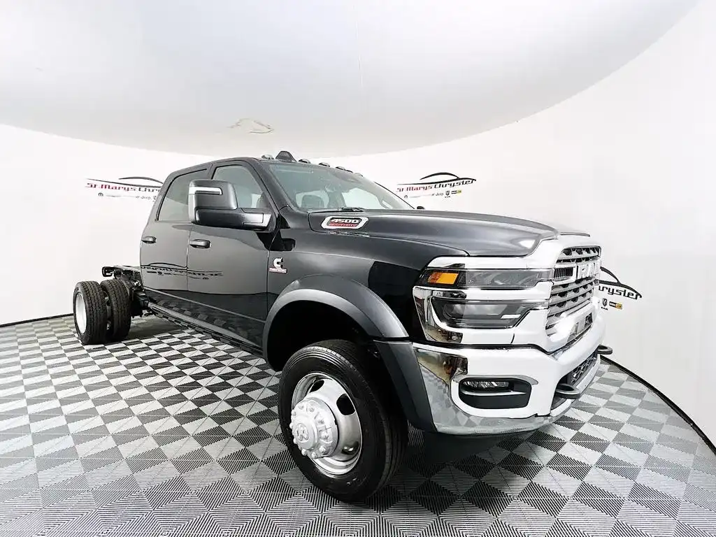 2026 RAM 4500 Tradesman 4X4 Crew Cab DRW 173" WB's photo