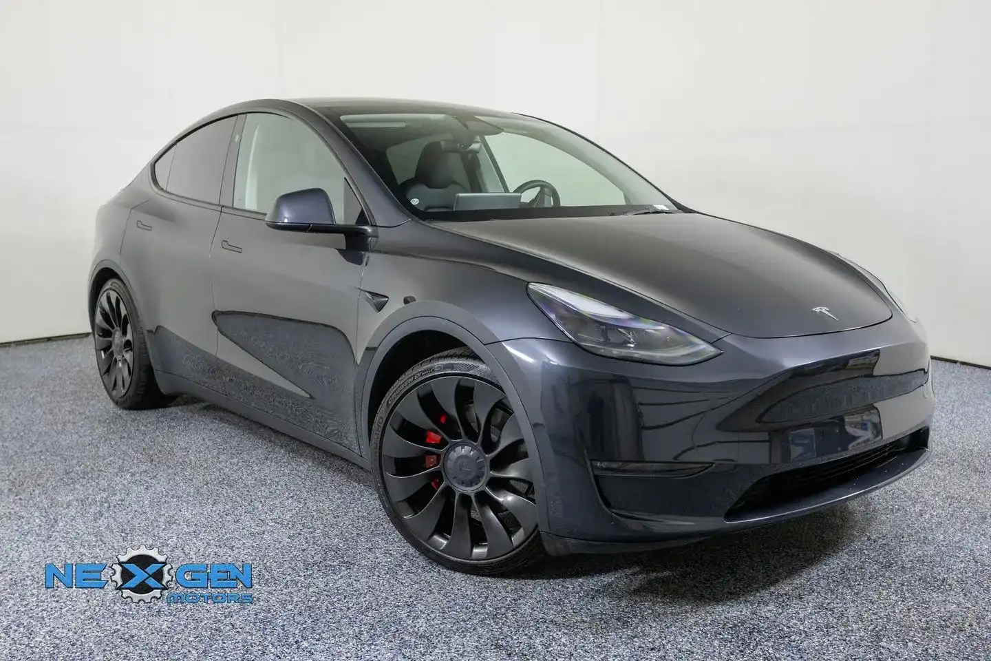 2025 Tesla Model Y Performance Dual Motor All-Wheel Drive's photo
