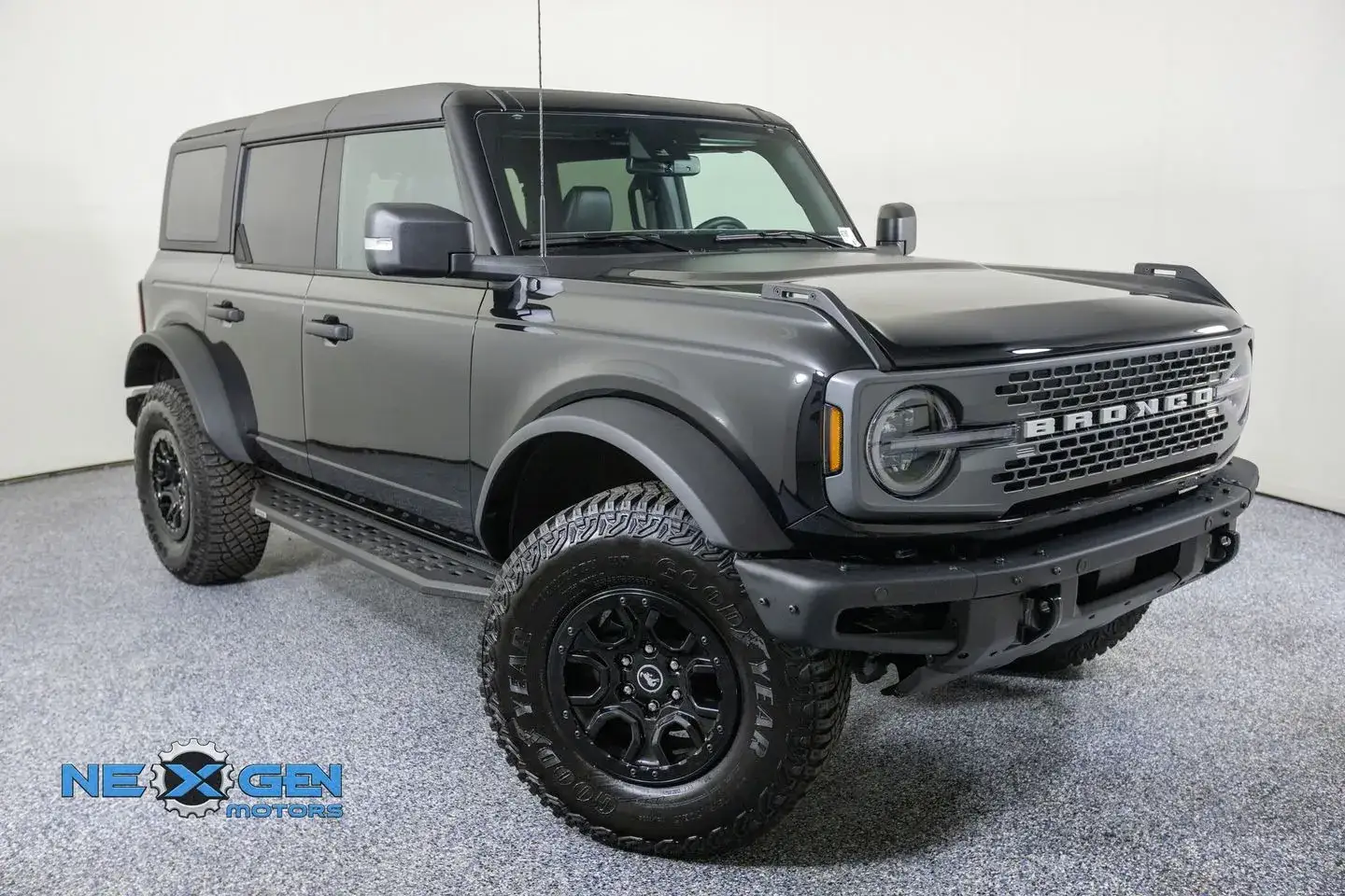 2024 Ford Bronco Wildtrak 4x4 photo 1