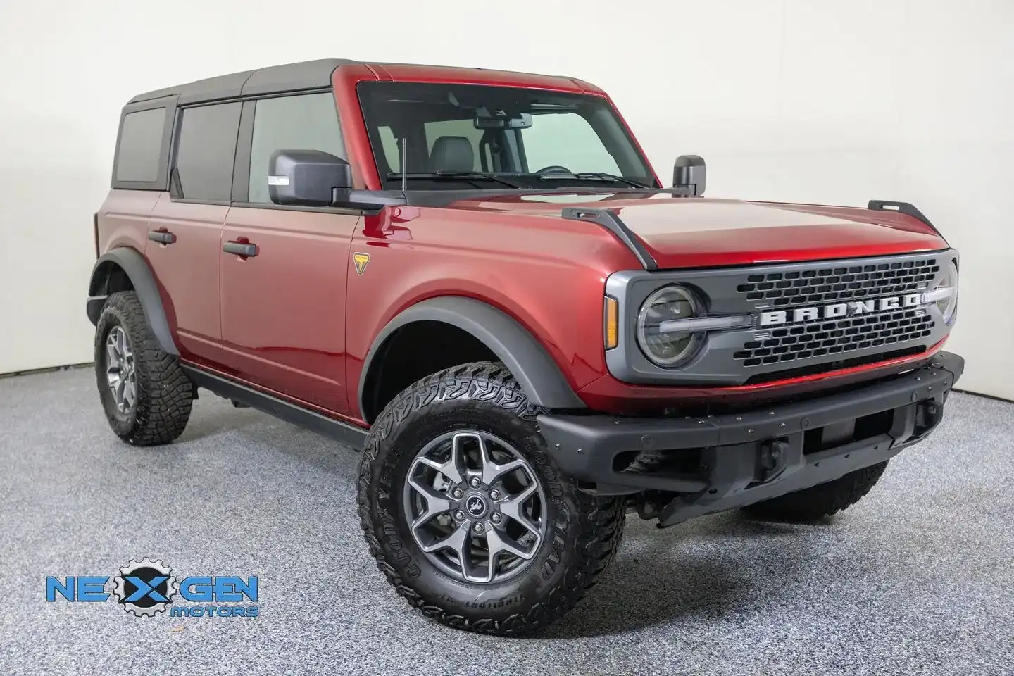 2025 Ford Bronco Badlands 4x4's photo