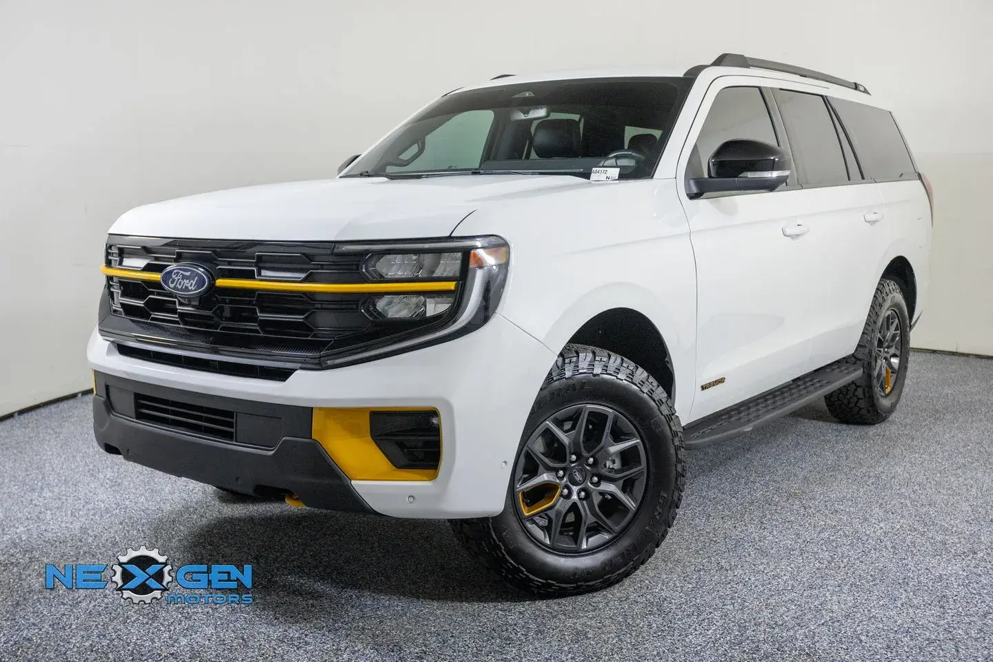 2025 Ford Expedition Tremor 4x4 photo 3