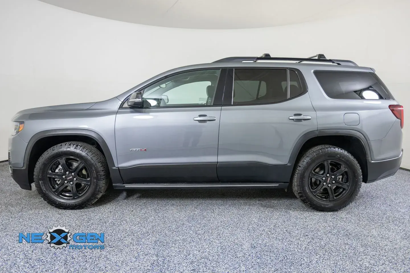 2021 GMC Acadia AT4 AWD photo 4