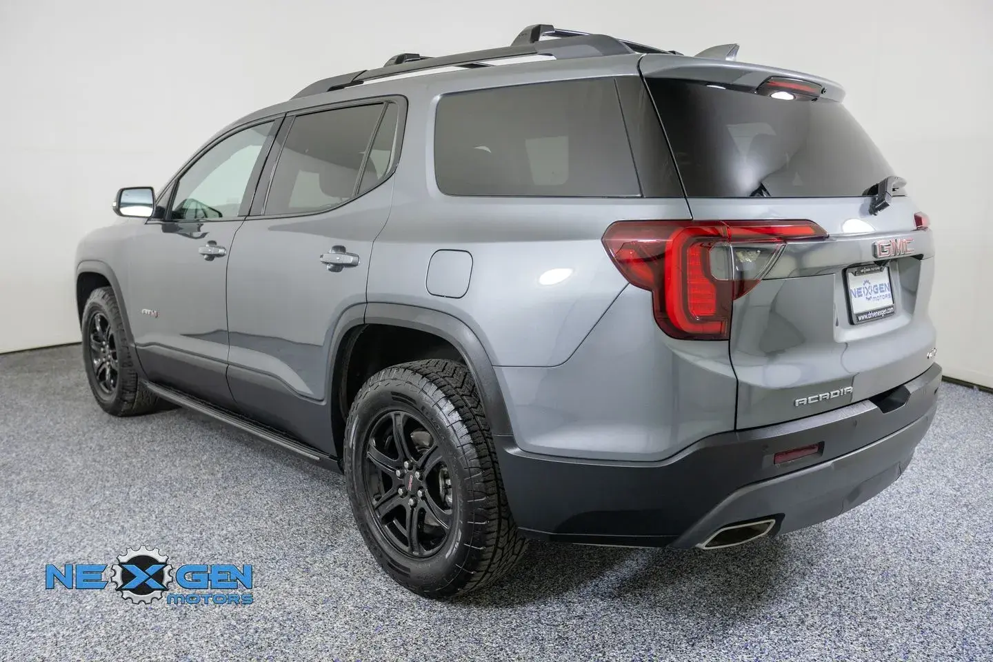2021 GMC Acadia AT4 AWD photo 5