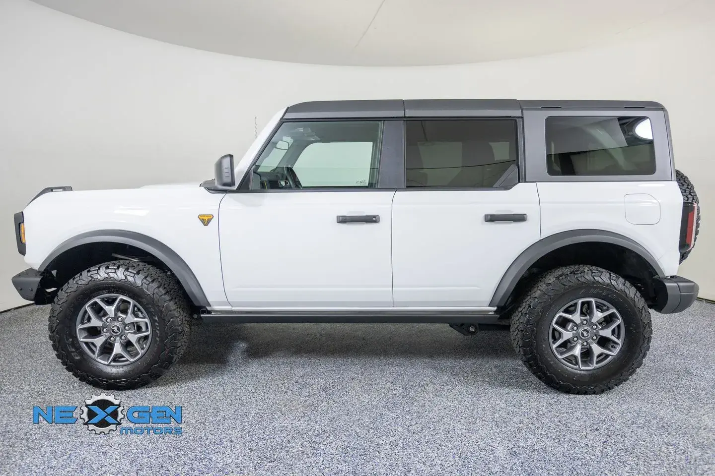 2024 Ford Bronco Badlands 4x4 photo 4