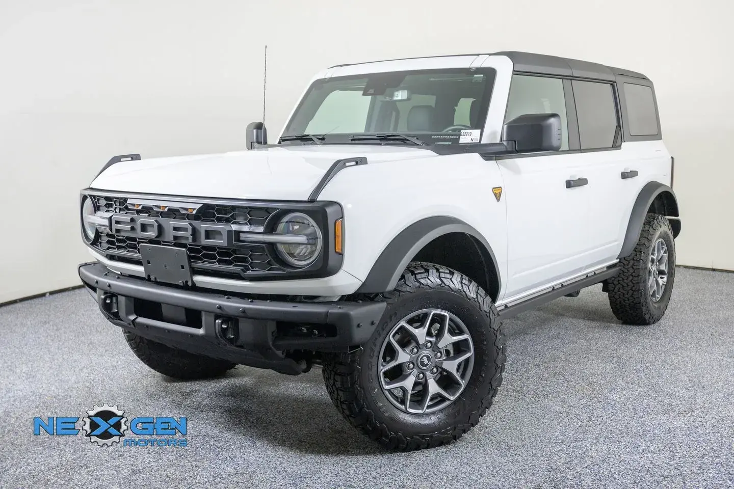 2024 Ford Bronco Badlands 4x4 photo 3