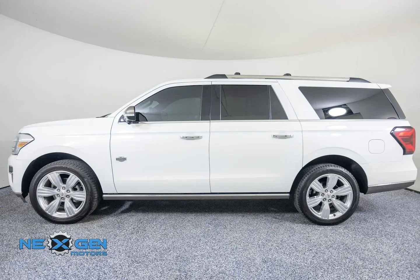 2024 Ford Expedition King Ranch MAX 4x4 photo 4