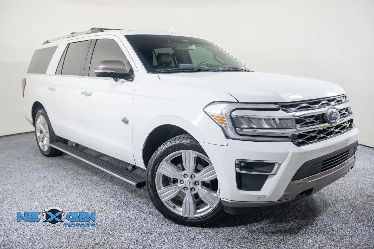 2024 Ford Expedition King Ranch MAX 4x4 photo 1