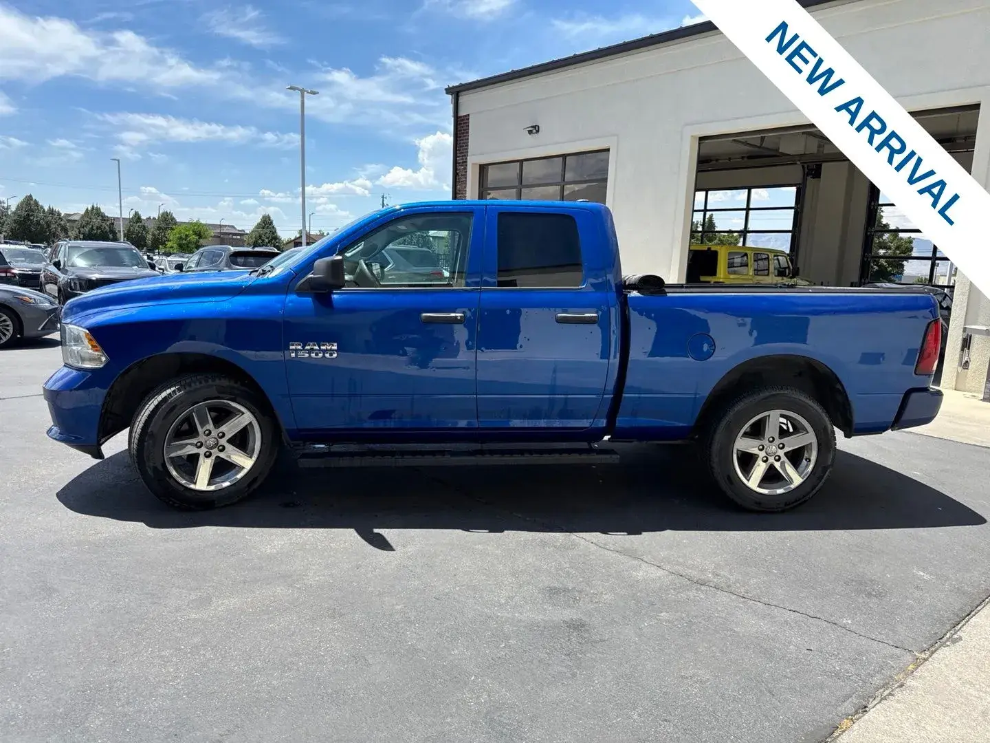2018 RAM 1500 Express 4x4 Quad Cab 6'4 photo 4