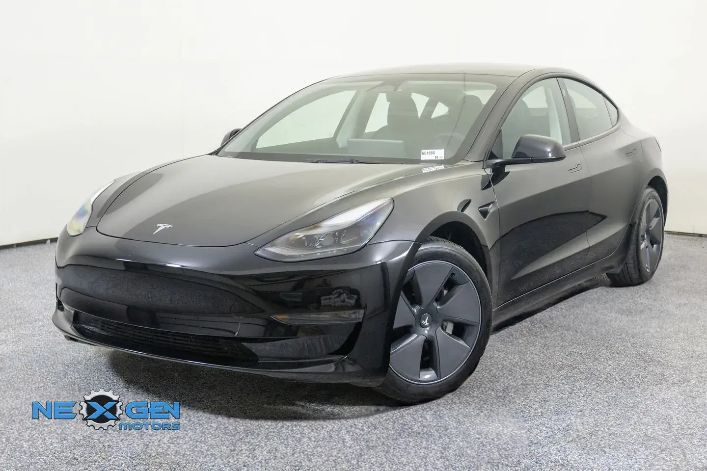 2023 Tesla Model 3 Long Range photo 4