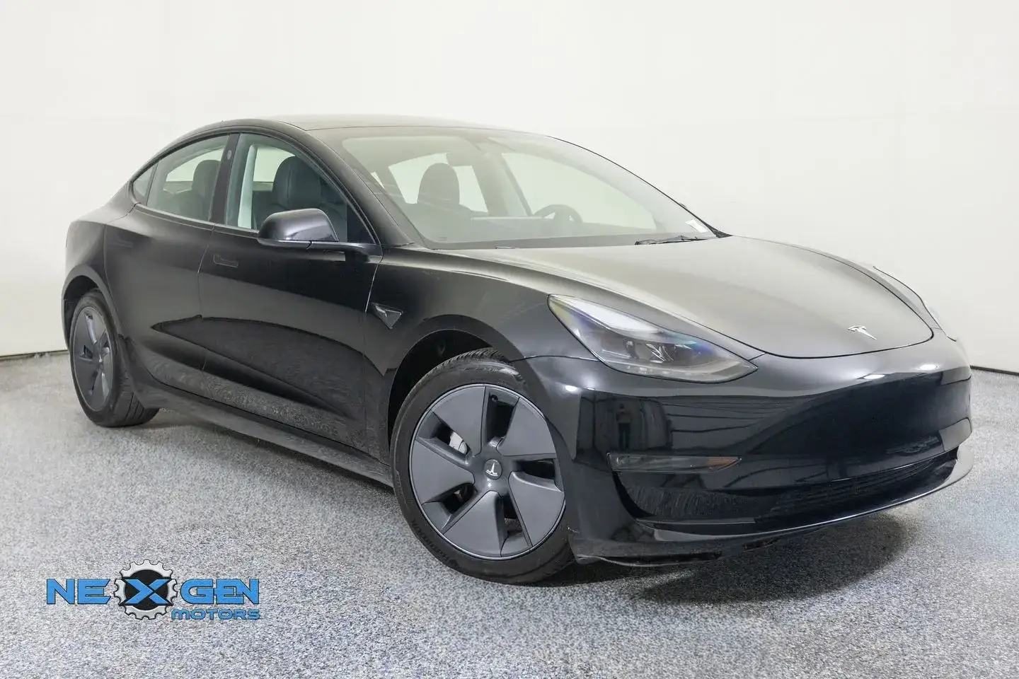 2023 Tesla Model 3 Long Range photo 1